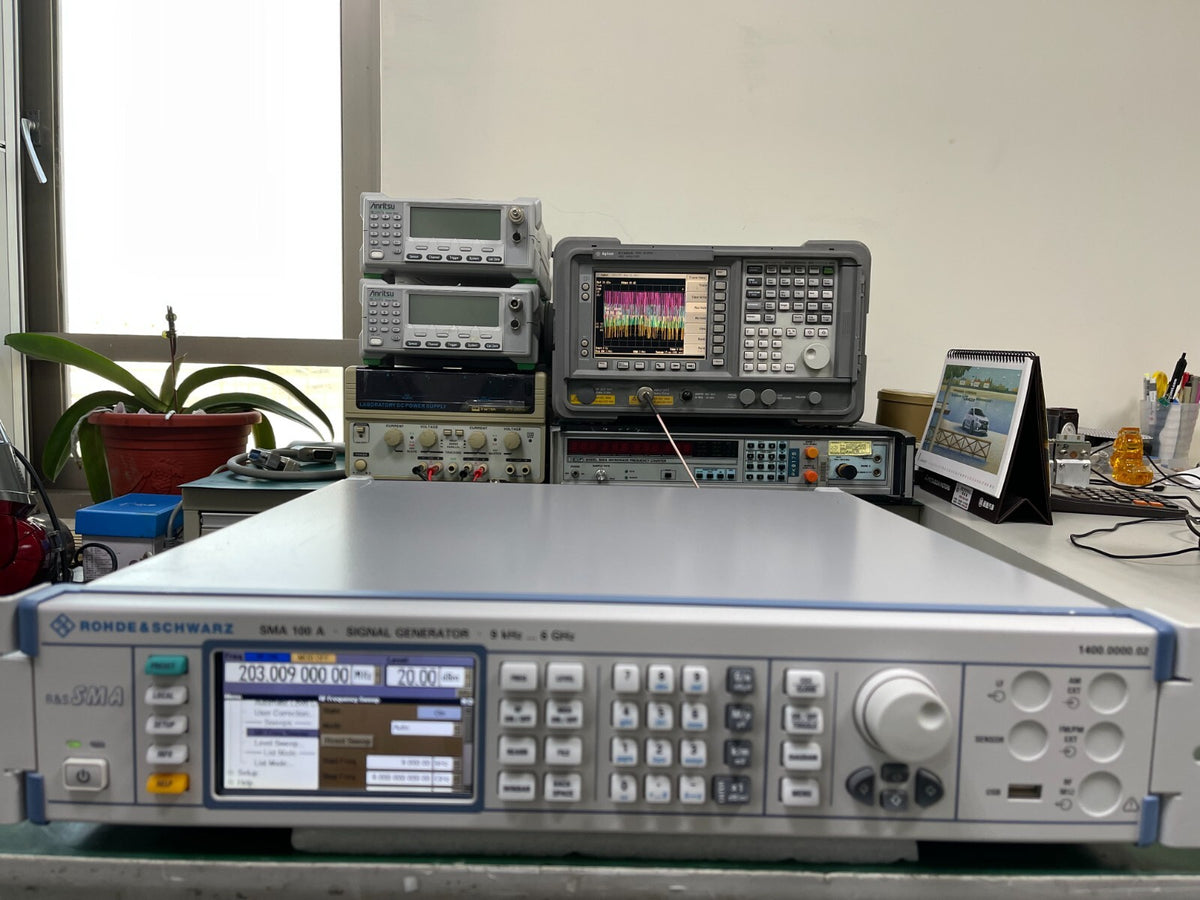Rohde &amp; Schwarz SMA100A 9kHz - 6GHz Analog Signal Generator _ 103071-aV