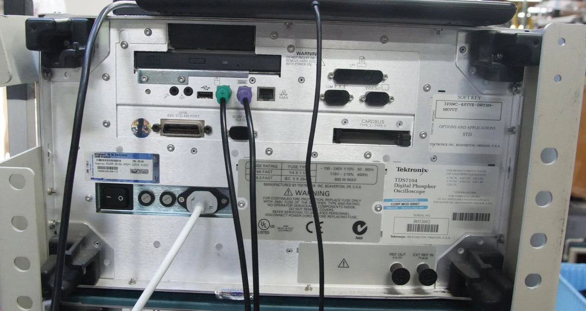 Tektronix TDS 7104 4Ch 1GHz 1GSa/s Digital Phosphor Oscilloscope AS-IS