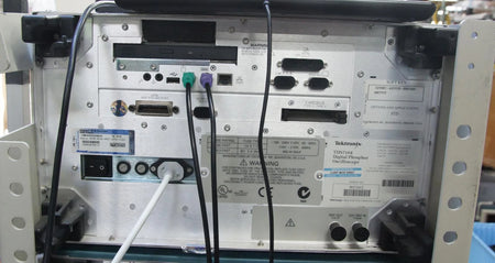Tektronix TDS 7104 4Ch 1GHz 1GSa/s Digital Phosphor Oscilloscope AS-IS