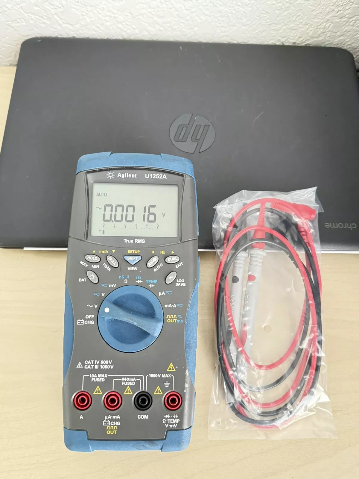 Agilent U1252A True RMS Multimeter with Leads