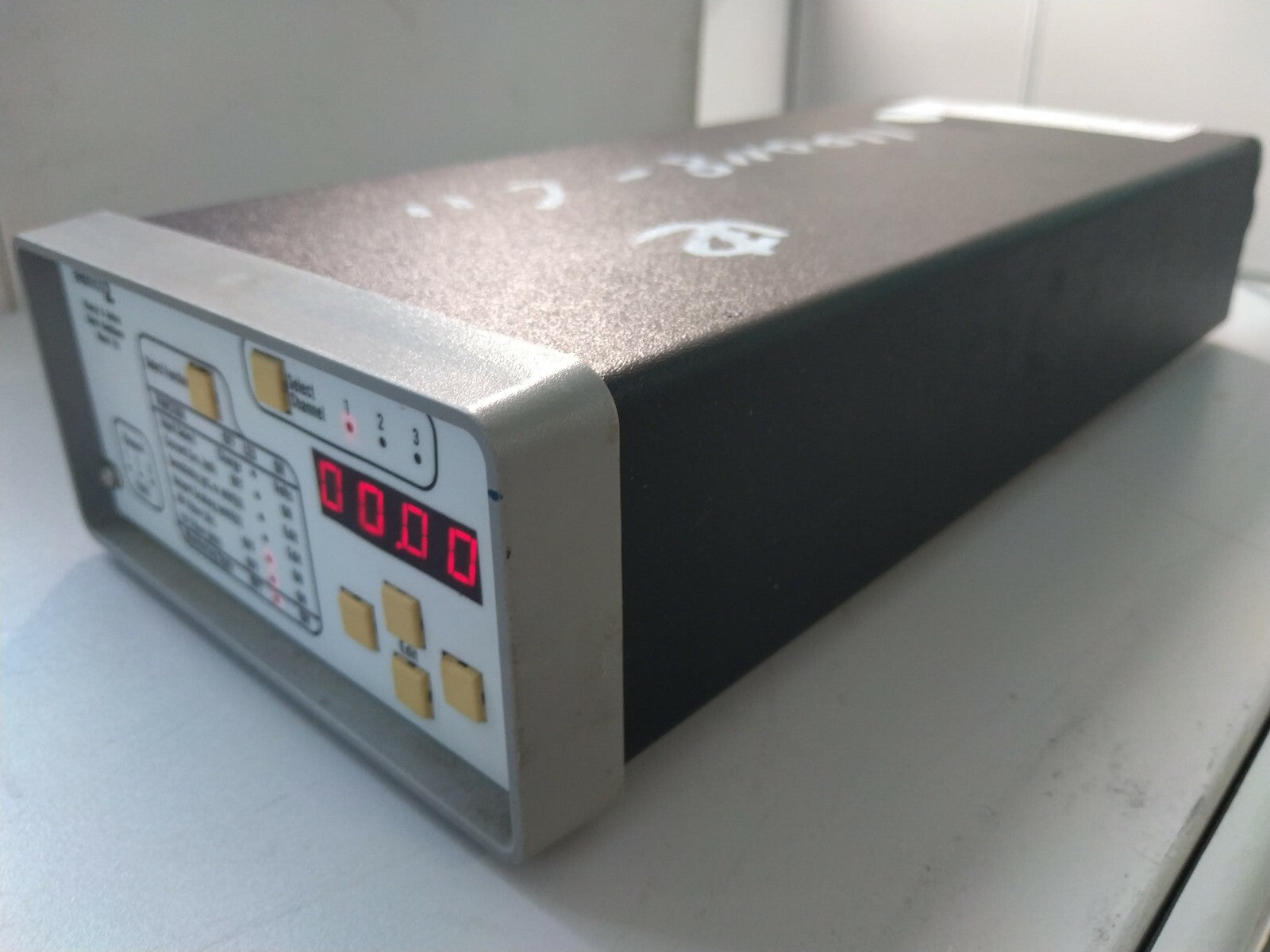 Endevco Charge & Isotron Signal Conditioner model 133 - XG eqpt