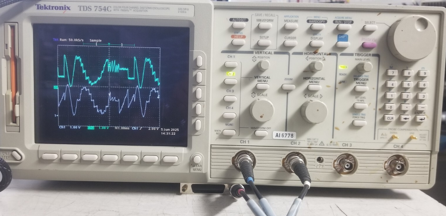 Tektronix TDS754C 500 MHz Digital Storage Oscilloscope