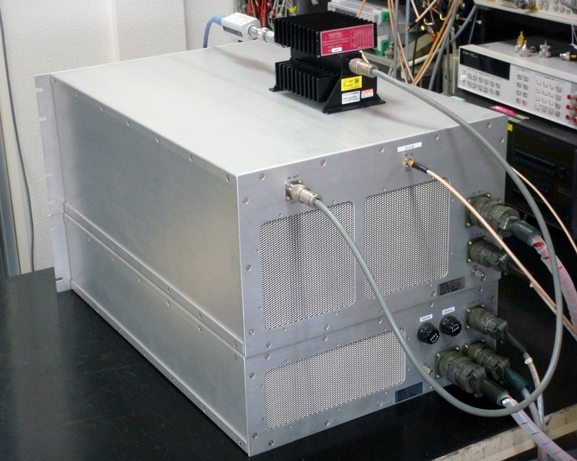 800-2500MHz Wideband RF Amplifier by R&K
