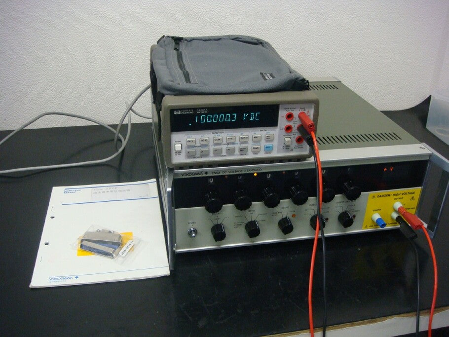 YOKOGAWA 2552-12 DC Standard Source