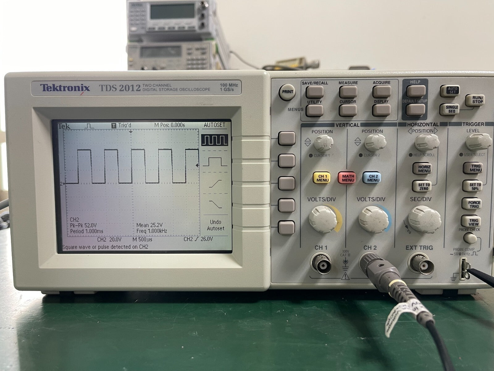 Tektronix TDS2012 Two channel Digital Storage Oscilloscope 100MHz , 1GS/S _50305 - XG eqpt