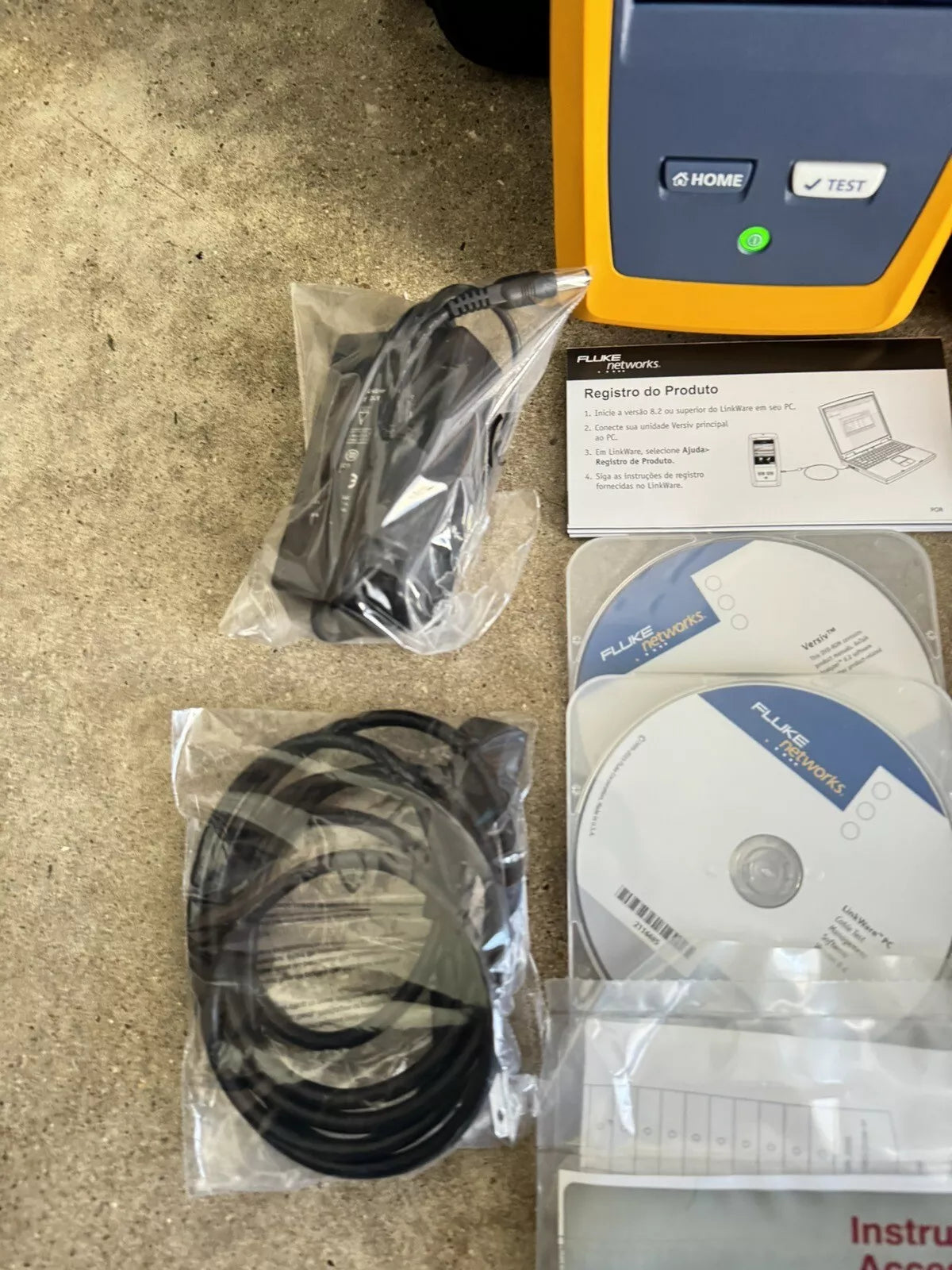 Fluke Networks DSX-5000 Versiv Cat6 LAN Cable Certifier Tester (CAL 2023-2024)
