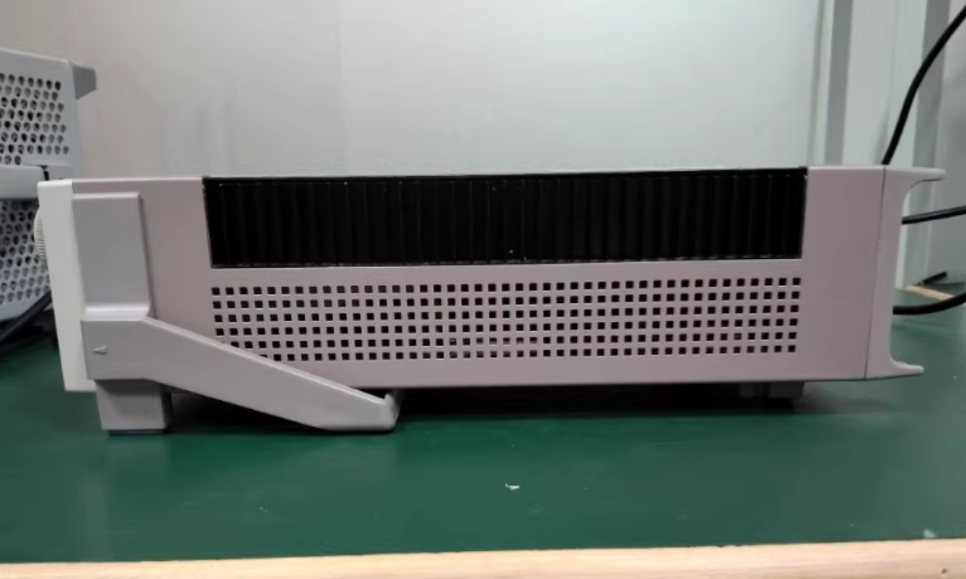 1PC KEITHLEY 6221 DC AND AC CURRENT SOURCE