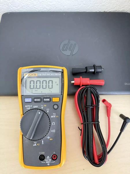 Fluke 116 True RMS Digital Multimeter with Leads - Precision Measurement Tool