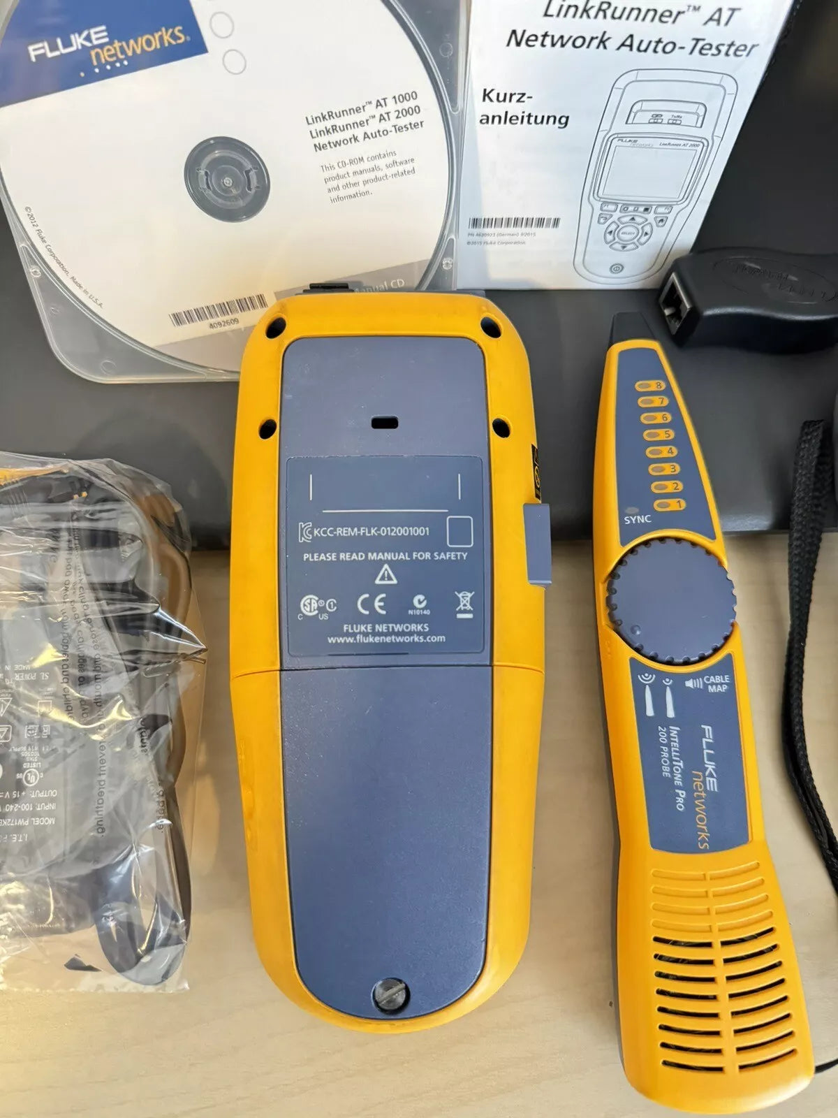 Fluke Networks LRAT-2000 LinkRunner AT-2000 Auto Tester with Fluke IntellitoneProbe