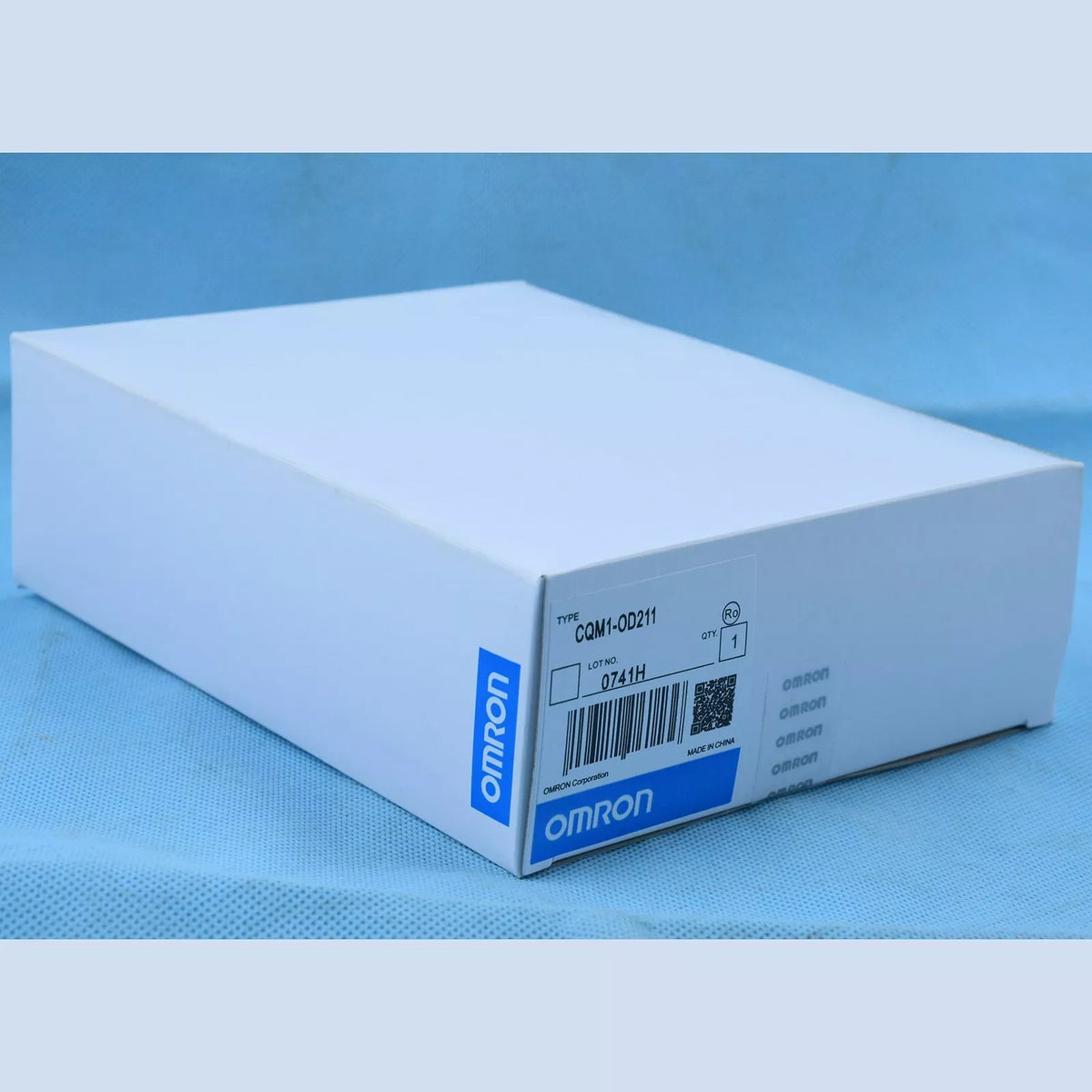 OMRON CQM1-OD211 Output Unit for Industrial Automation