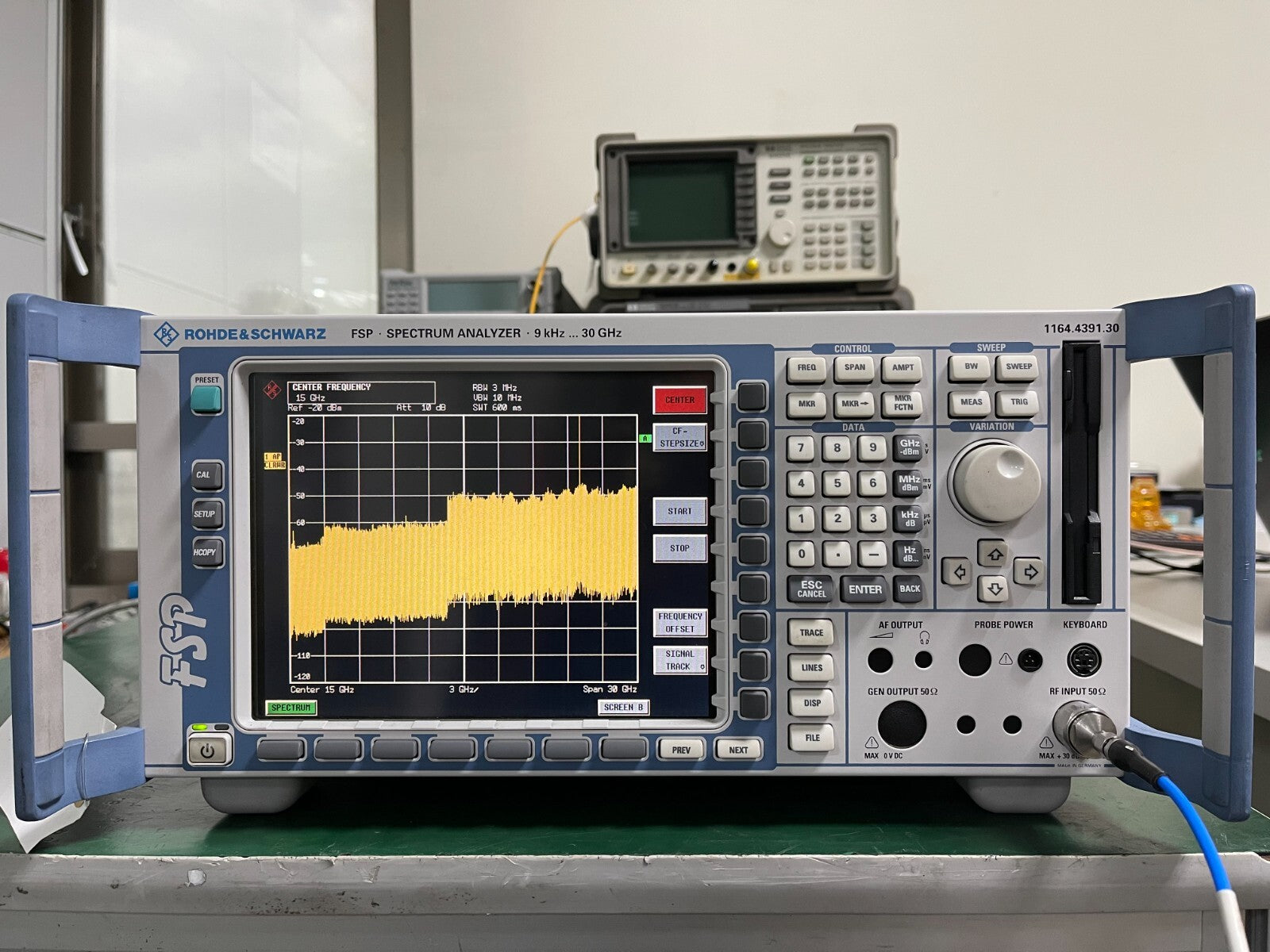 Rohde & Schwarz FSP30 Spectrum Analyzer 9 kHz-30 GHz