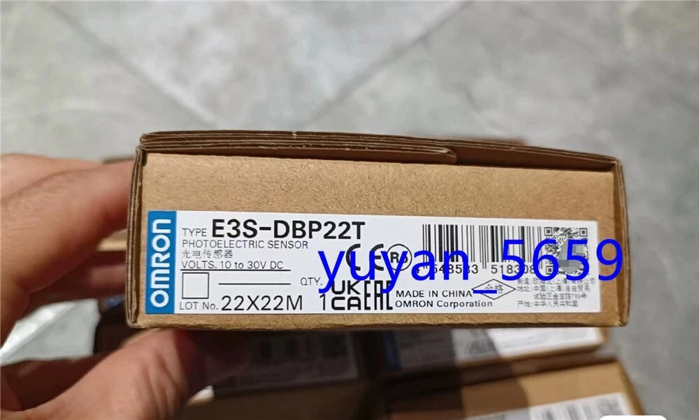 Original Omron E3S-DBP22T Photoelectric Sensor