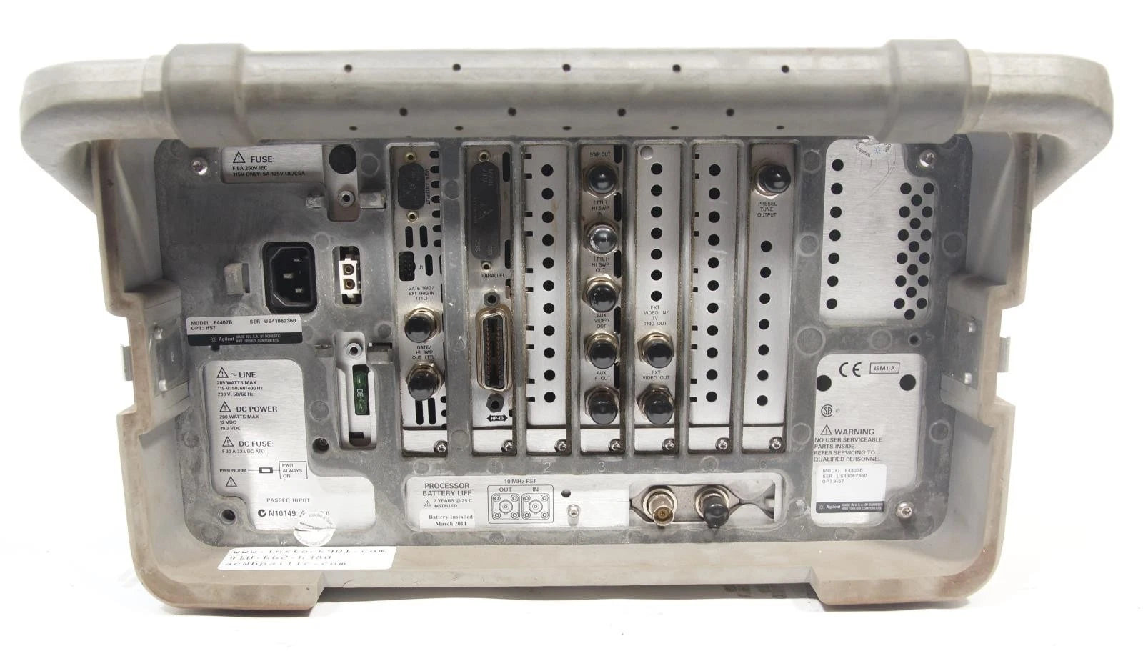 HP Agilent E4407B 9kHz - 26.5GHz Spectrum Analyzer Options AYZ 1DR 1D5 A4H AYX