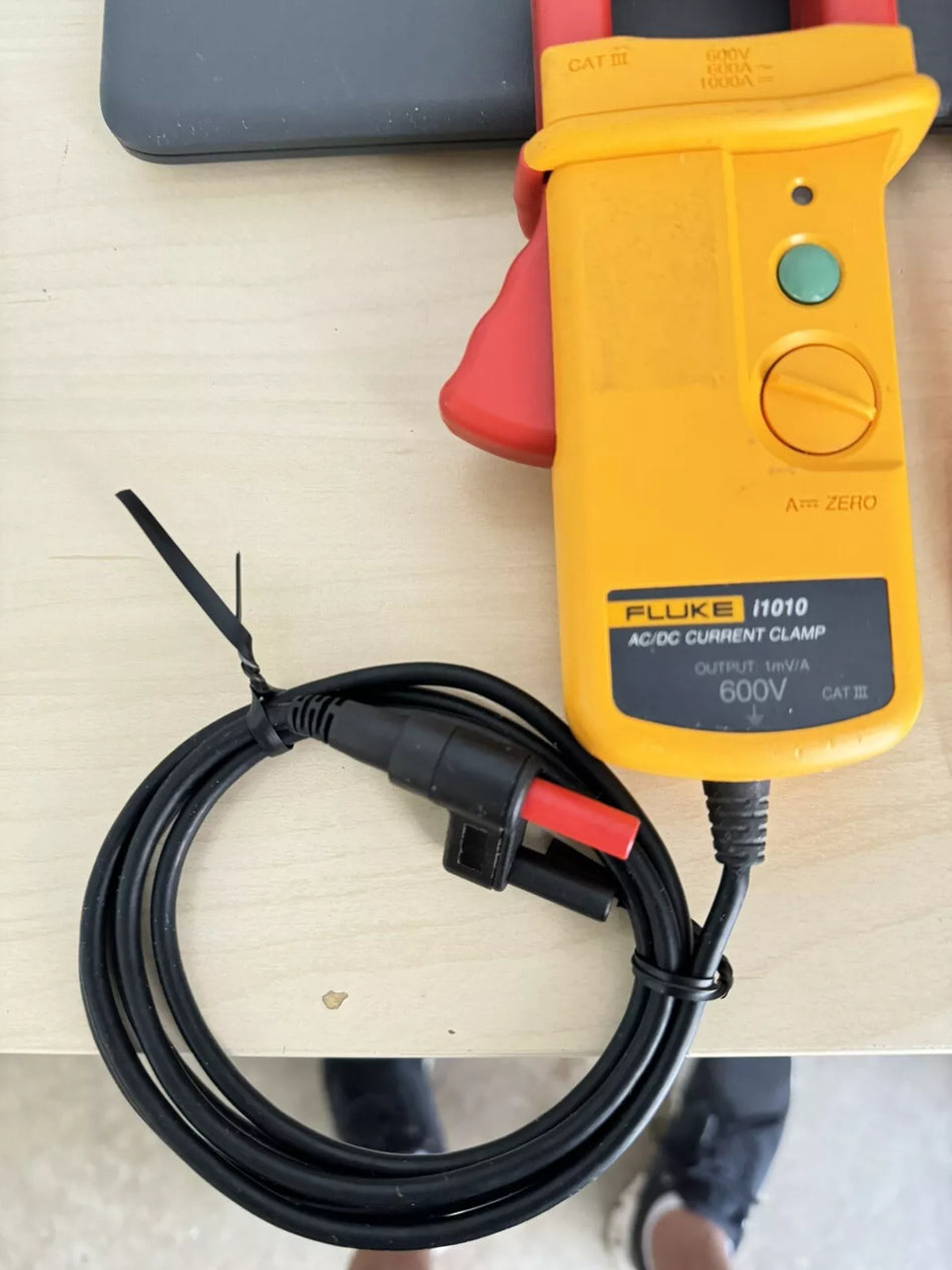 Fluke I1010 AC/DC Current Clamp with Leads