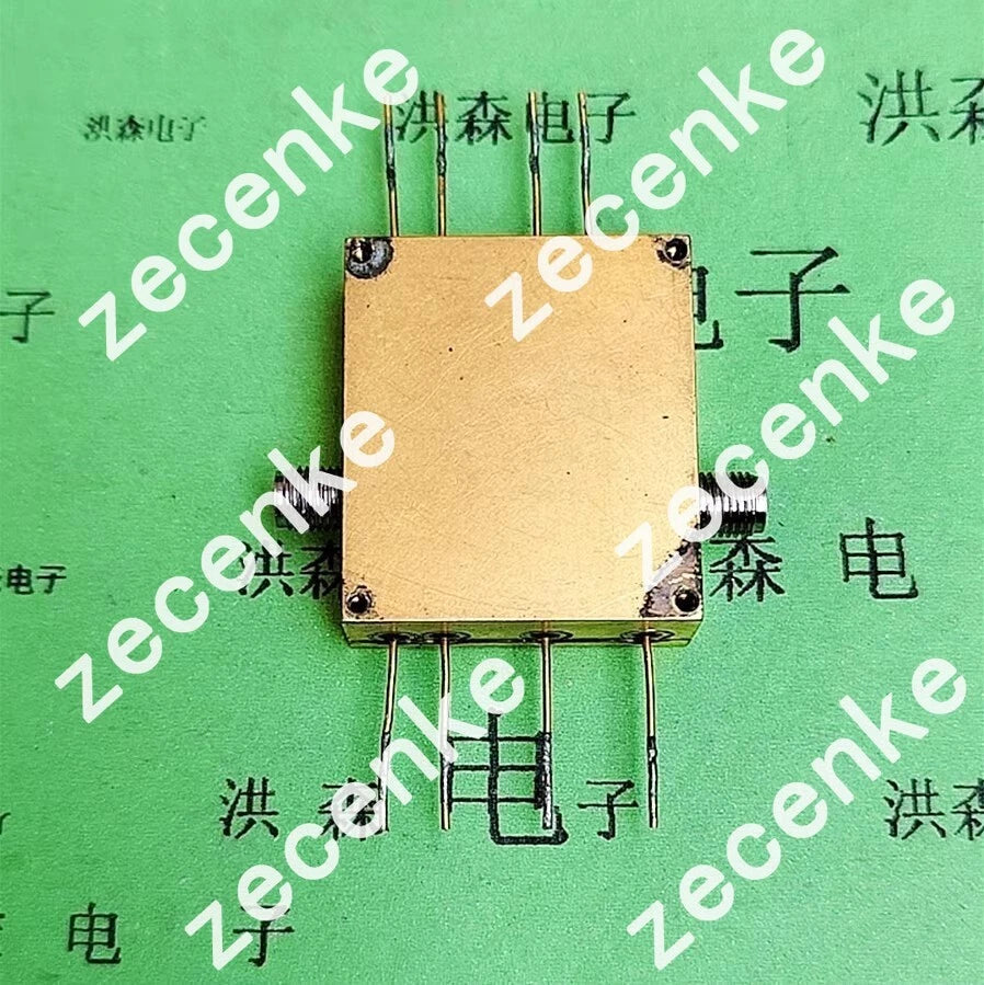 1PC CENTELLAX UA1L30VM 0.01-30GHz 27dB Amplifier 2.92mm P6517B YL