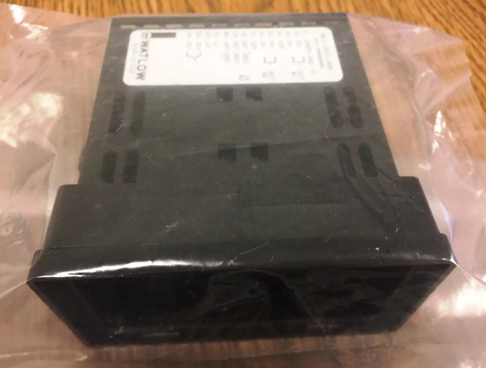 Watlow 981C-10CC-JARG Connector Mounting Accessory for Cont Interfaces