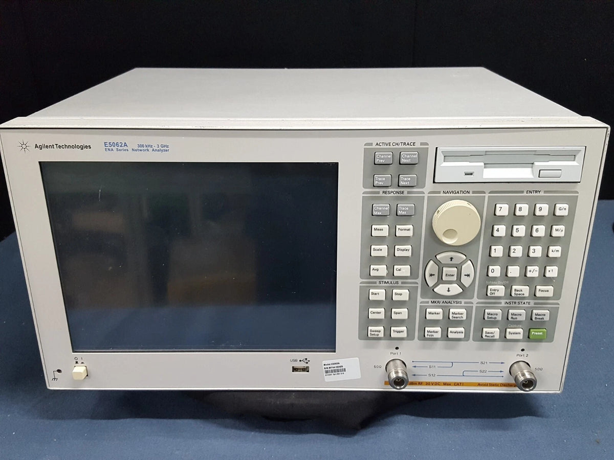 Agilent E5062A ENA Network Analyzer 300kHz-3GHz W/opt. 250 016 (0425)