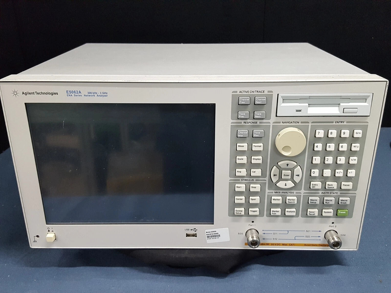 Agilent E5062A ENA Network Analyzer 300kHz-3GHz W/opt. 250 016 (0425)