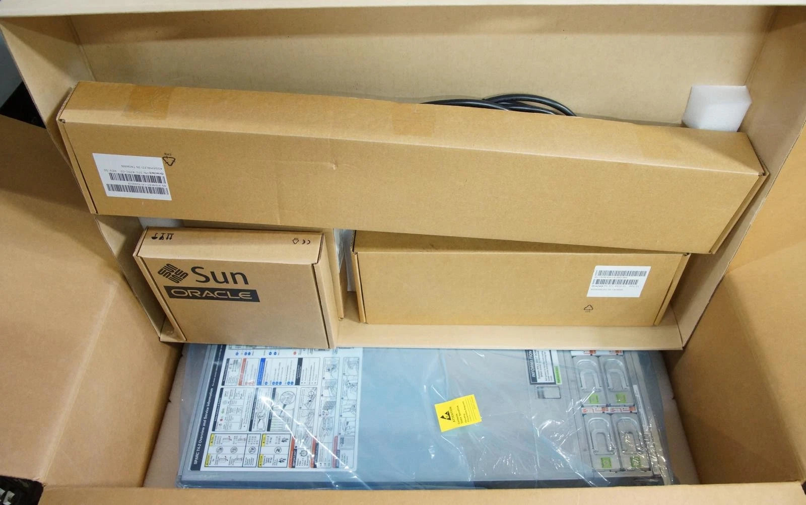 Sun Oracle SPARC T4-2 Server 8Core 2.84 GHz CPU, 256GB RAM, 1x PSU