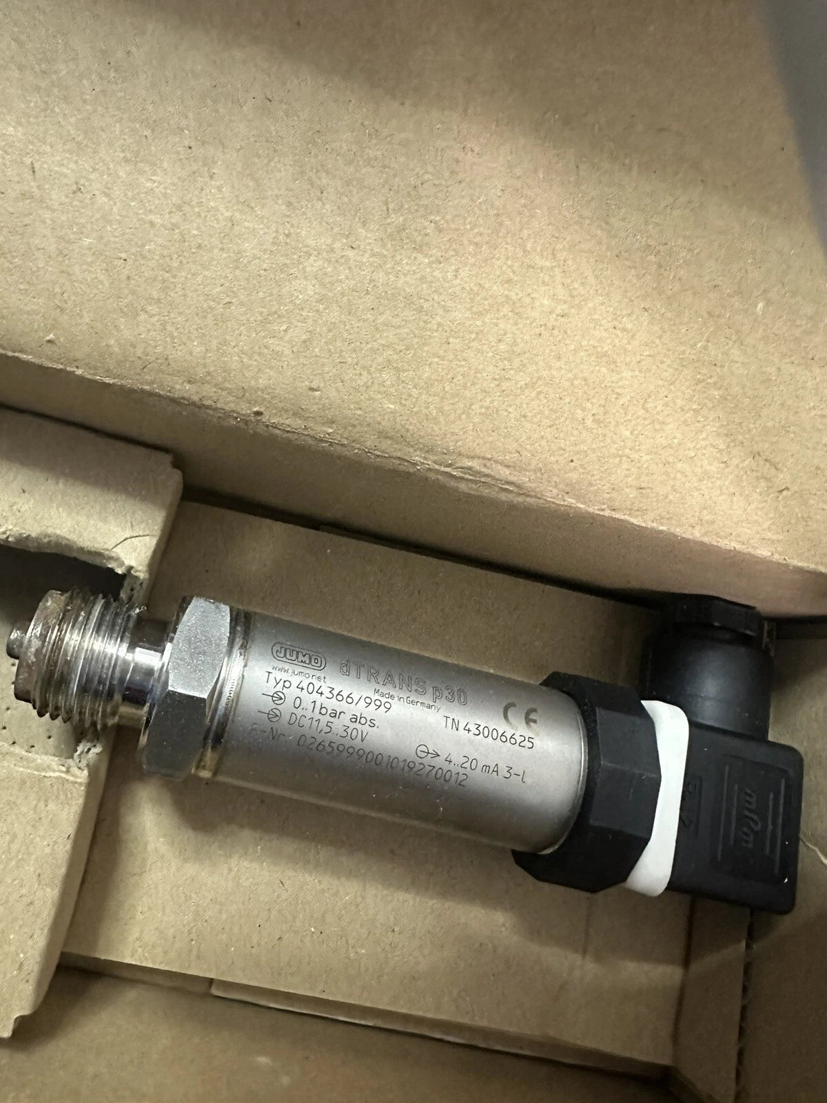 JUMO dTrans P30 404366/999 Pressure Transmitter for Industrial Use