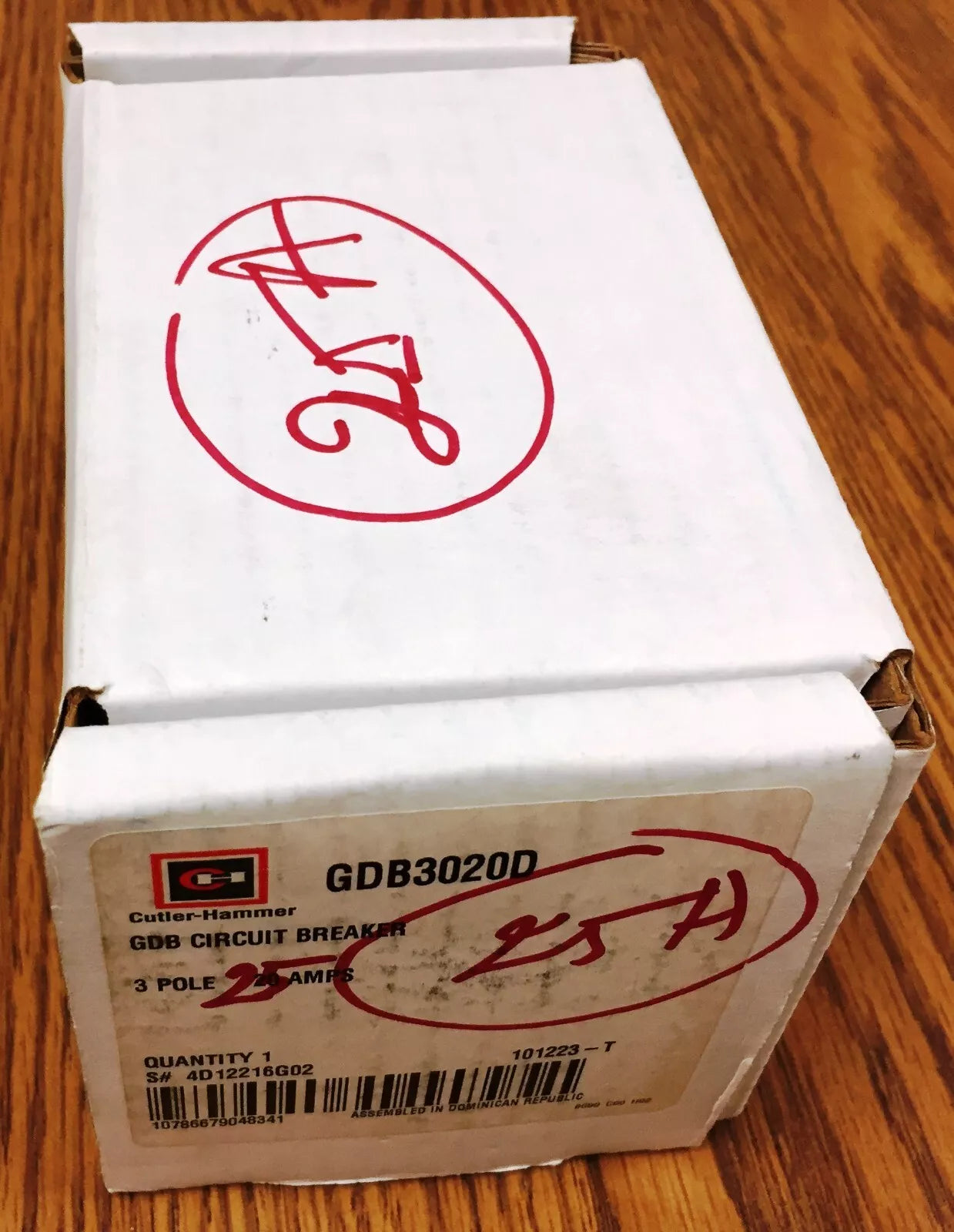 Cutler-Hammer GDB3020D Industrial Circuit Breaker 480VAC 125/250VDC 25A 3-Pol
