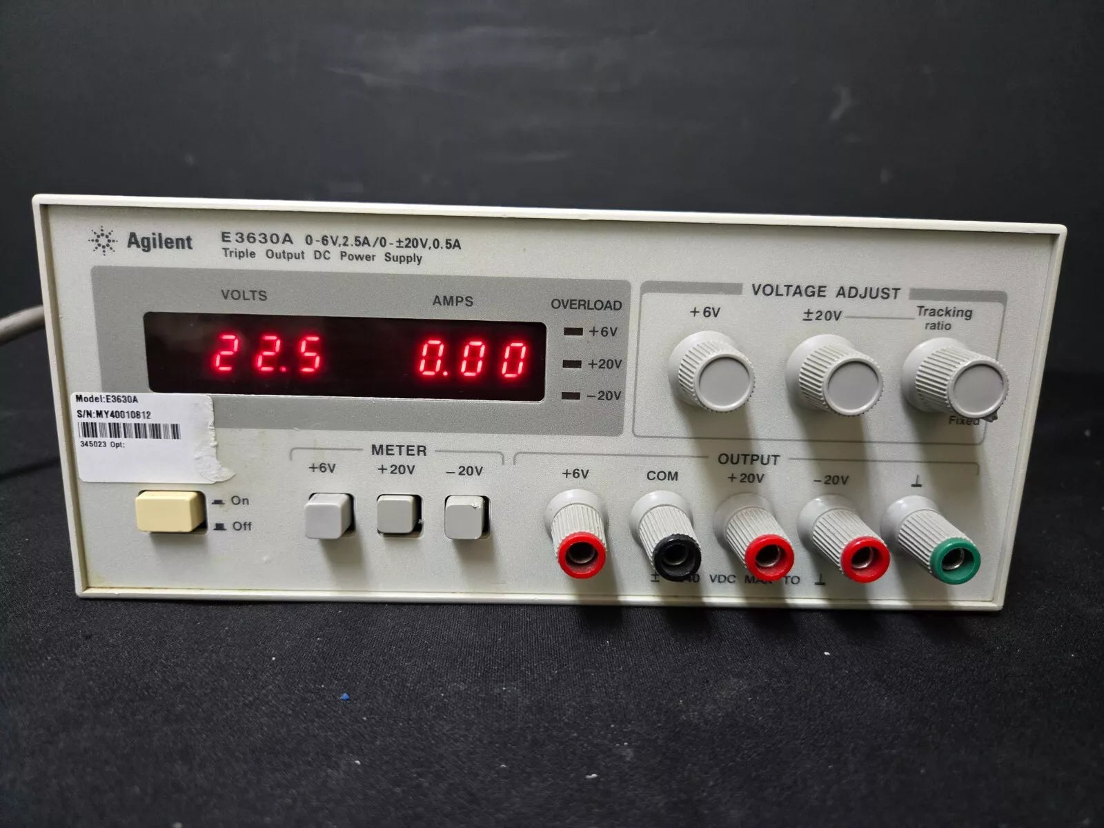 Agilent E3630A Triple Output DC Power Supply (0812)