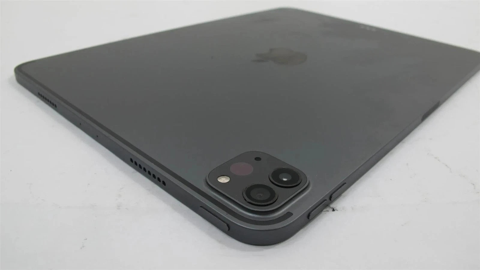 Apple iPad Pro 3rd Gen A2014 Wi-Fi 12.9-inch 256GB MTHX2LL/A - Good working