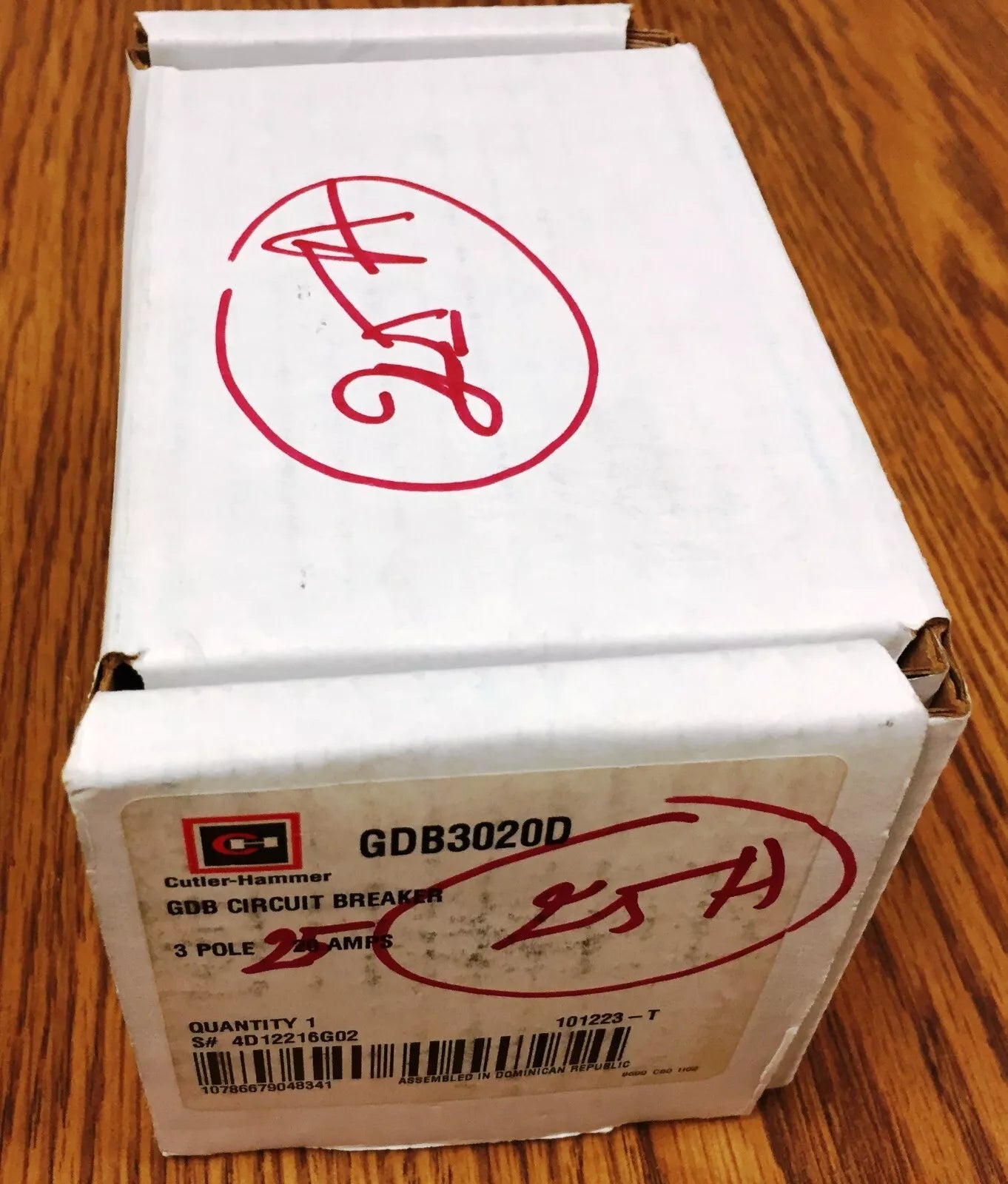 Cutler-Hammer GDB3020D Industrial Circuit Breaker 480VAC 125/250VDC 25A 3-Pol