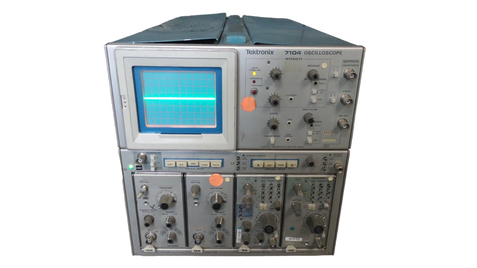 Tektronix 7104 Oscilloscope w/7A19, 7B15, 7B10 Plug-in modules