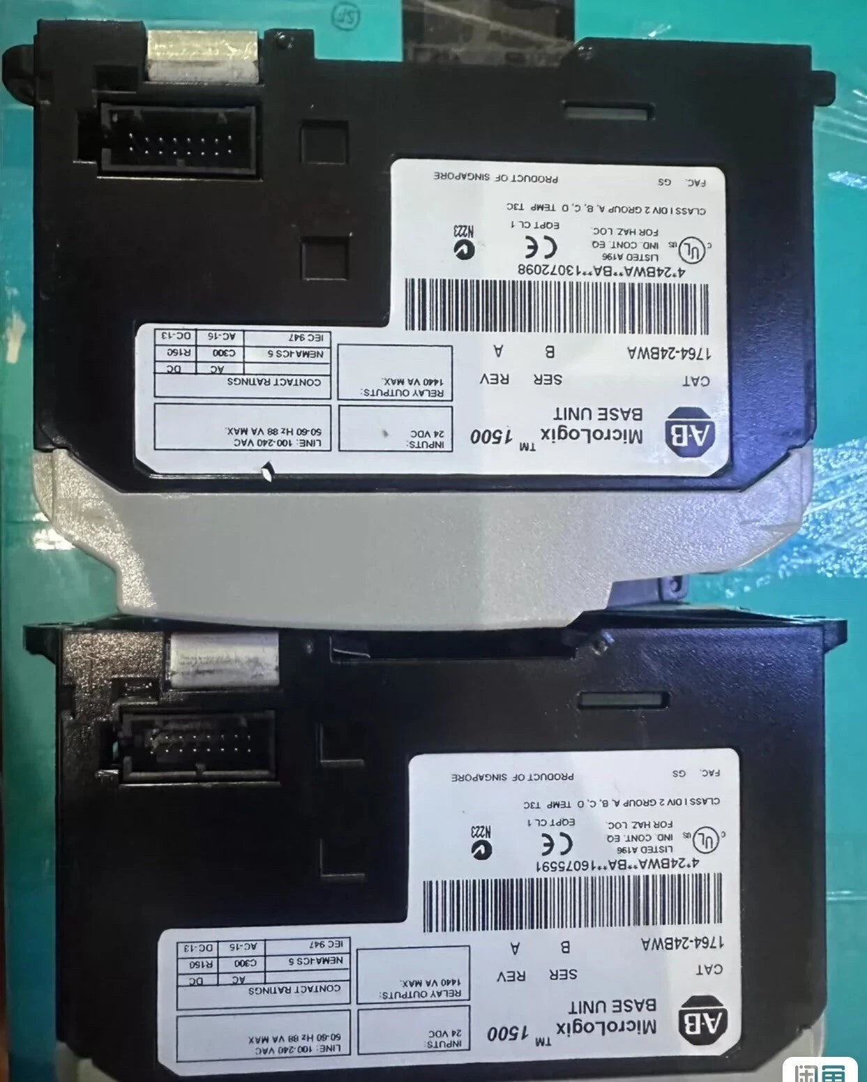 1764-24BWA B: Wireless Dual-Band Router for High-Speed Internet Access