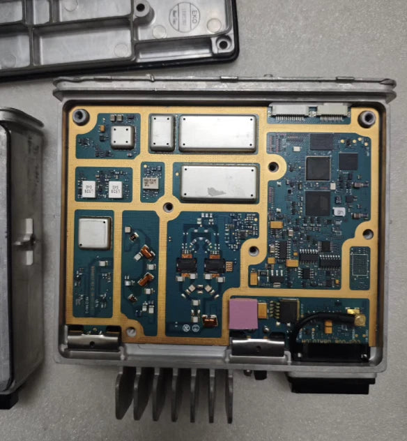 1pcs MOTOROLA XIR R8200 relay body