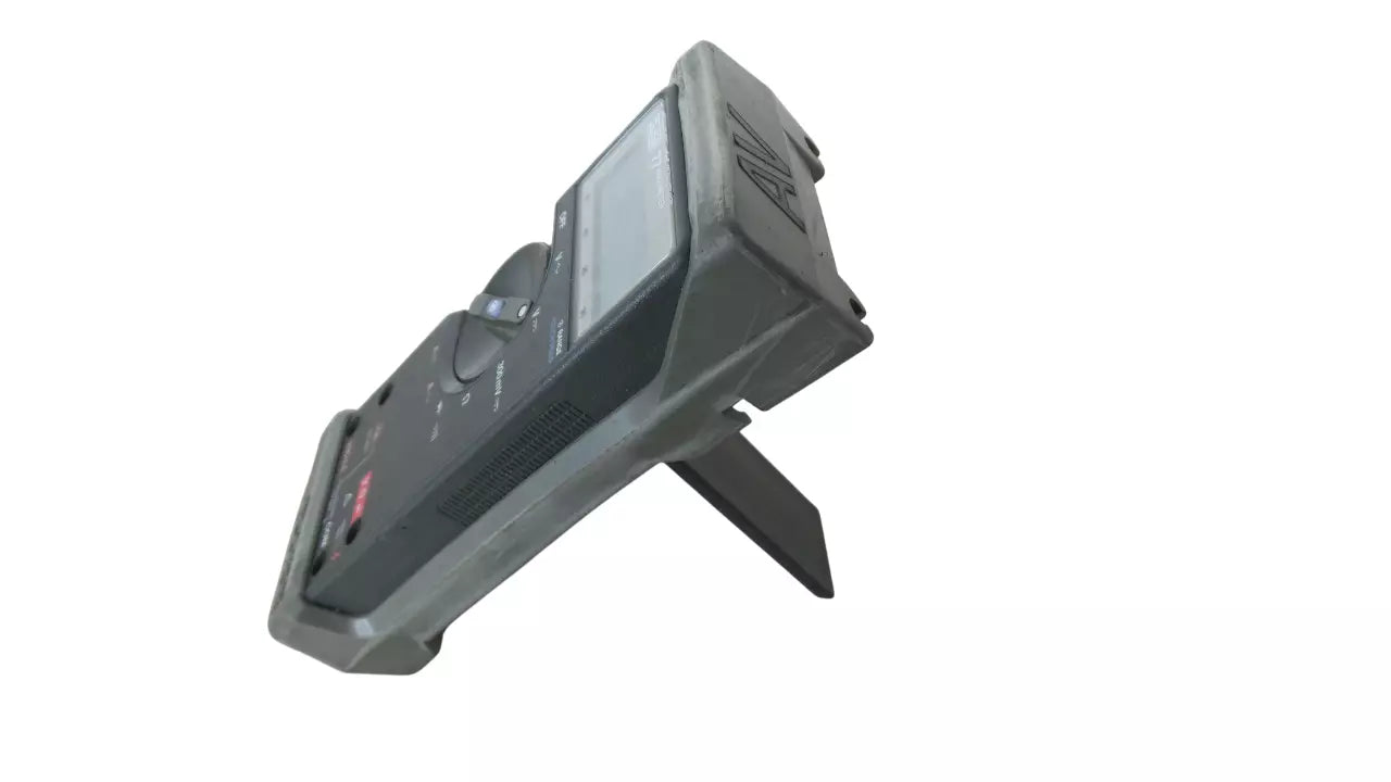 Versatile Fluke 77 Multimeter with Advanced Measurement Capabilities