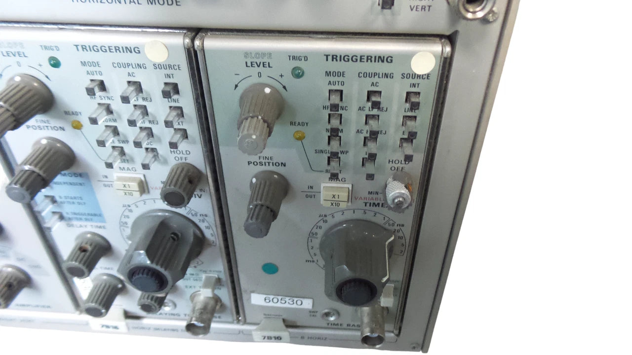 Tektronix 7104 Oscilloscope w/7A19, 7B15, 7B10 Plug-in modules - Free Shipping