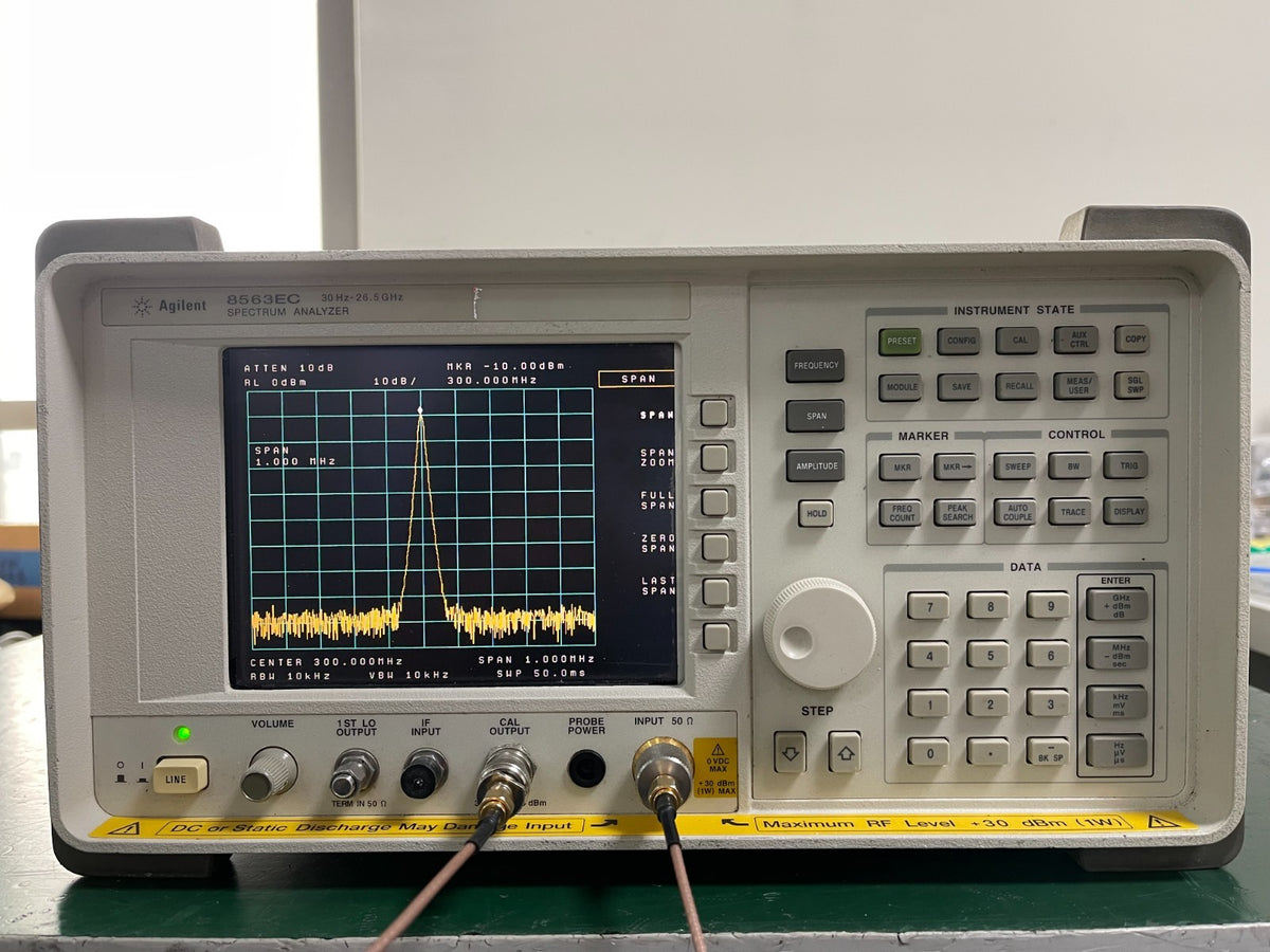 Agilent 8563EC 9KHz - 26.5GHz Spectrum Analyzer w/ opt. 007 _02238