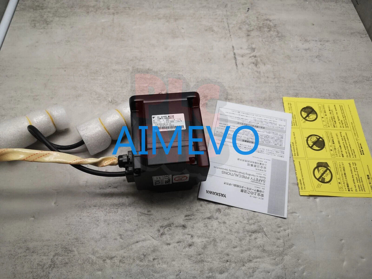 Yaskawa Servo Motor SGMPH-04DAA61D NEW 1PCS