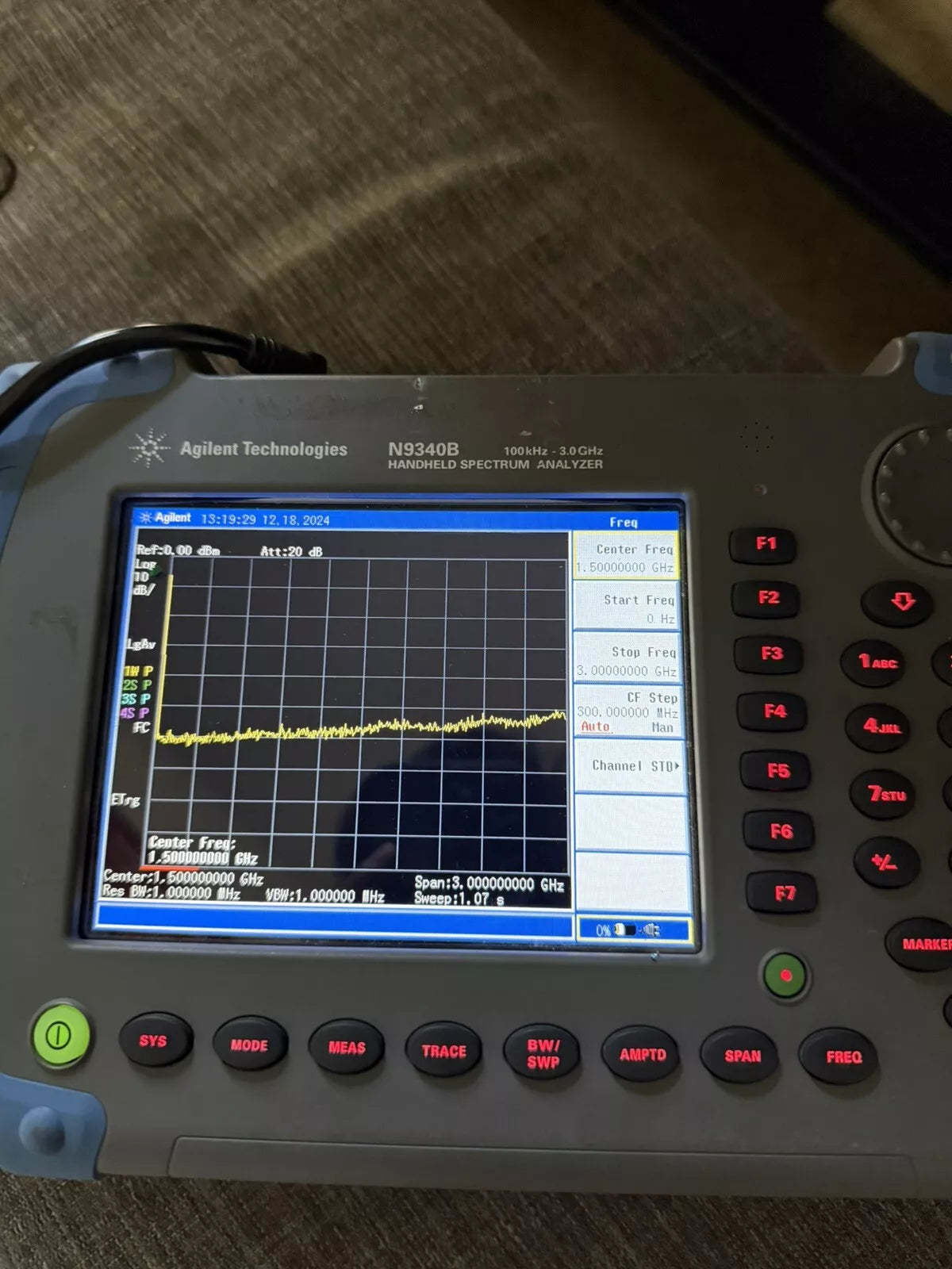 Agilent N9340B Handheld RF Spectrum Analyzer (HSA), 3 GHz