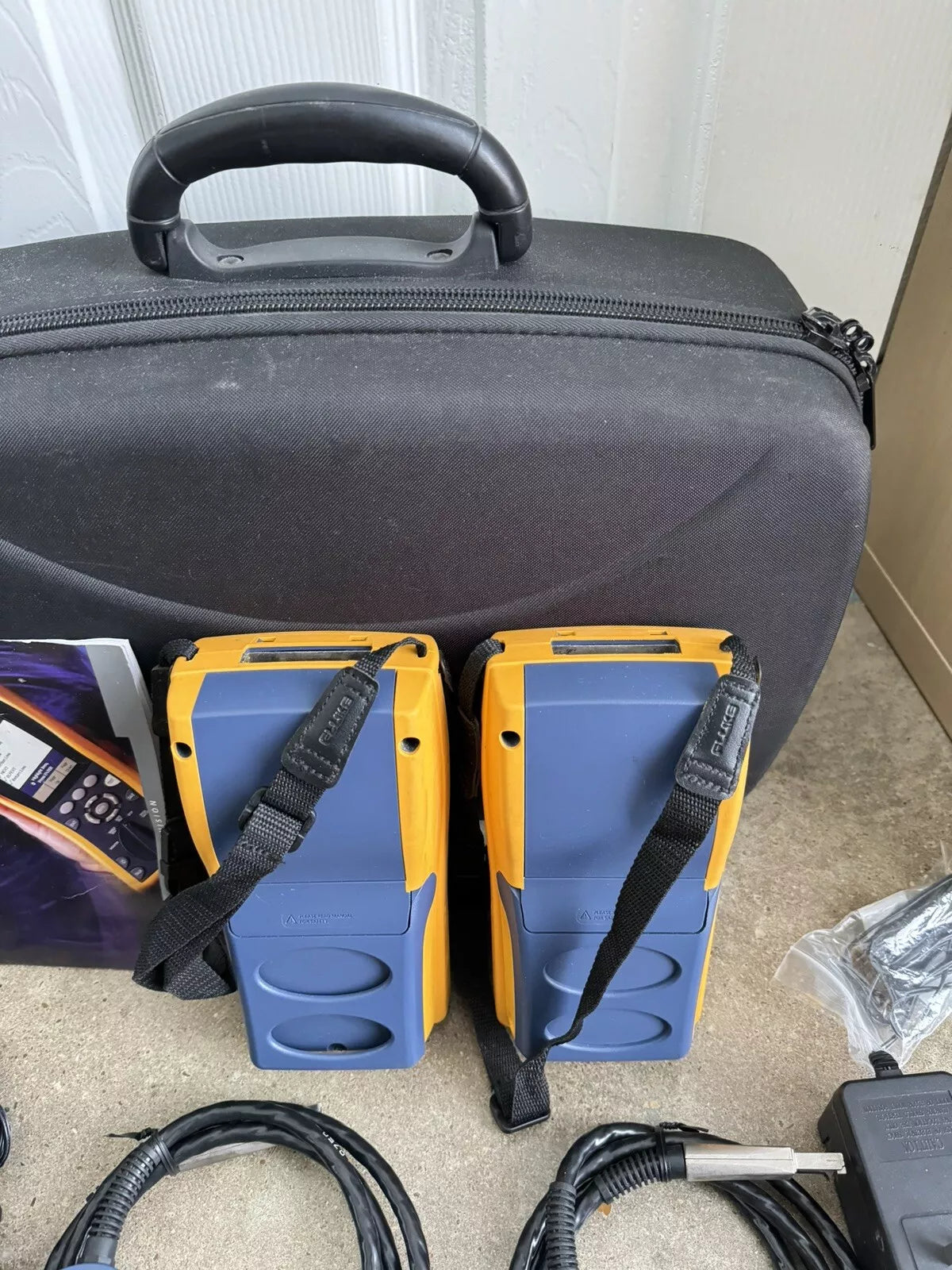 Fluke Networks DTX-1800 Cable Analyzer Kit with DTX-CHA001A CAT6 Channel Adapters