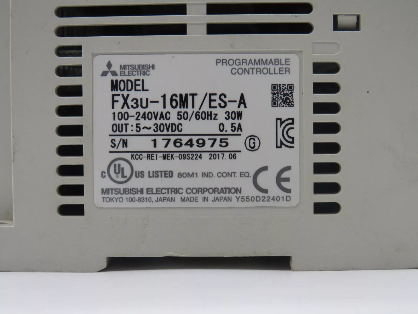 MITSUBISHI FX3U-16MT/ES-A PLC Module 100-240VAC Input 8 Inputs 8 Outputs