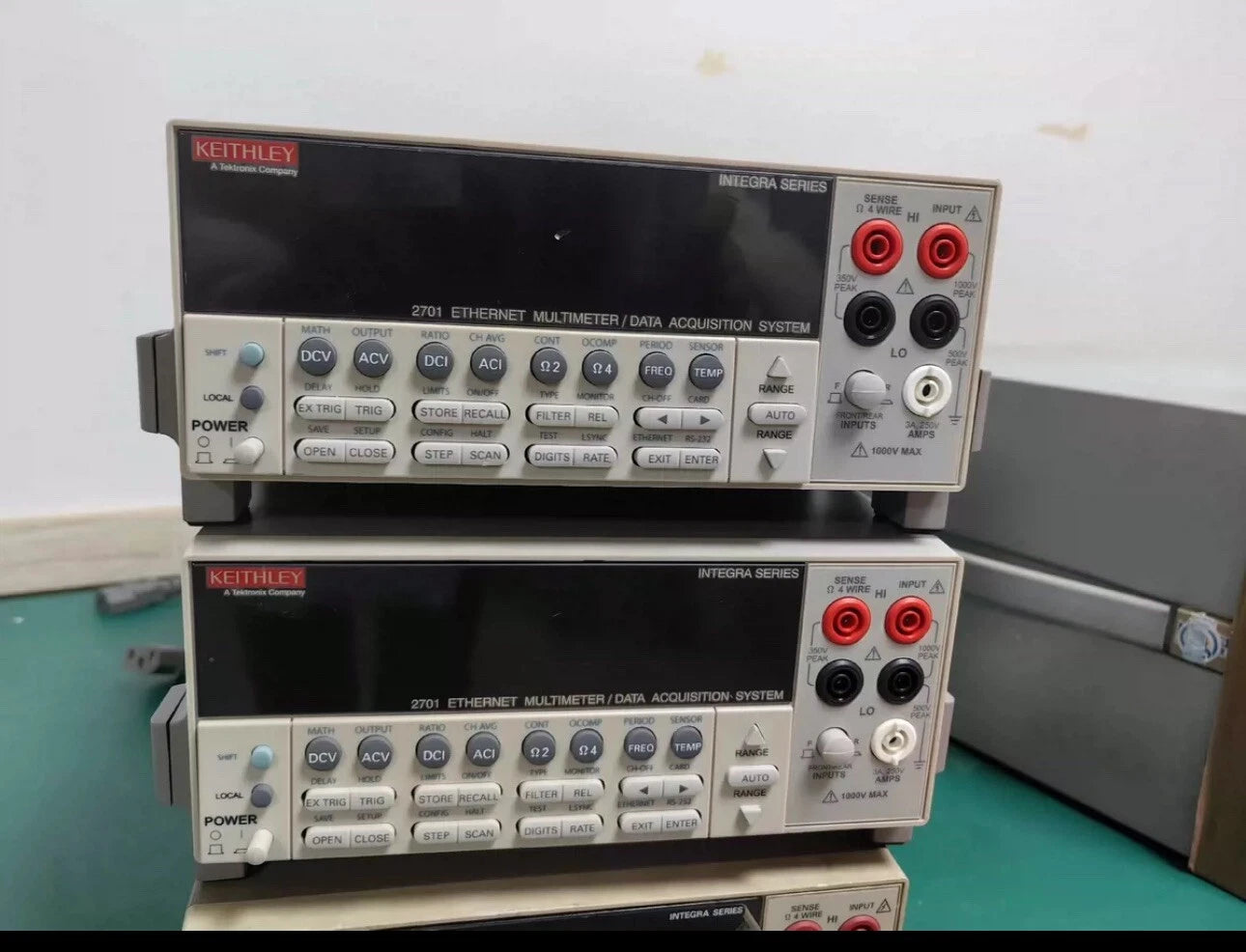 KEITHLEY 2701 6½-Digit Multimeter/Data Acquisition System