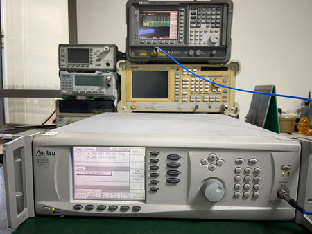 Anritsu MG3692A CW Signal Generator 0.1Hz to 20GHz w/ Opt. 1B, 4, 22, 13A _1110