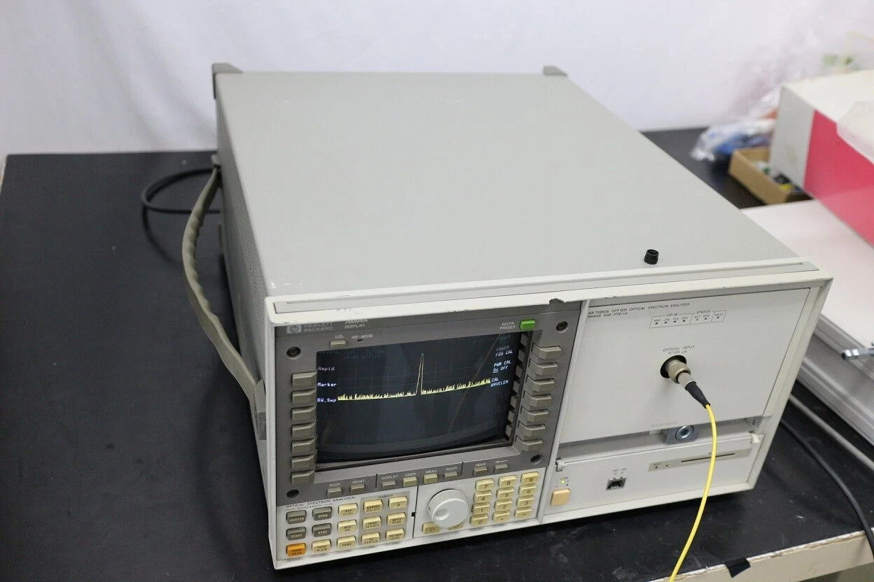 HP 71450A /009 H02 Optical Spectrum Analyzer 600-1700nm
