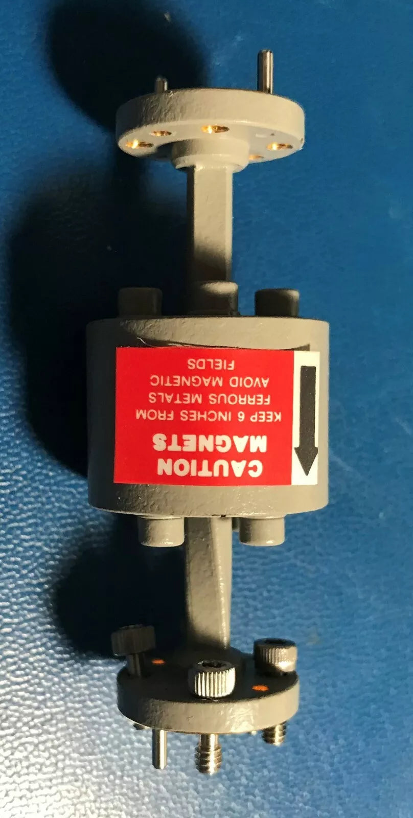 HP Agilent Keysight V365A Millimeter Wave Isolator V-Band 50-75GHz WR-15