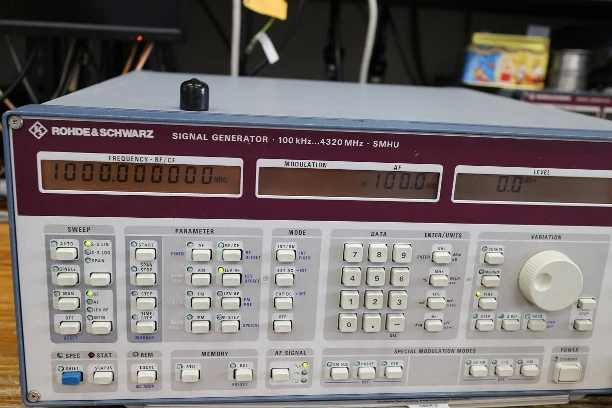 Rohde&Schwartz SMHU /B4 100KHz-4320MHz Signal Generator