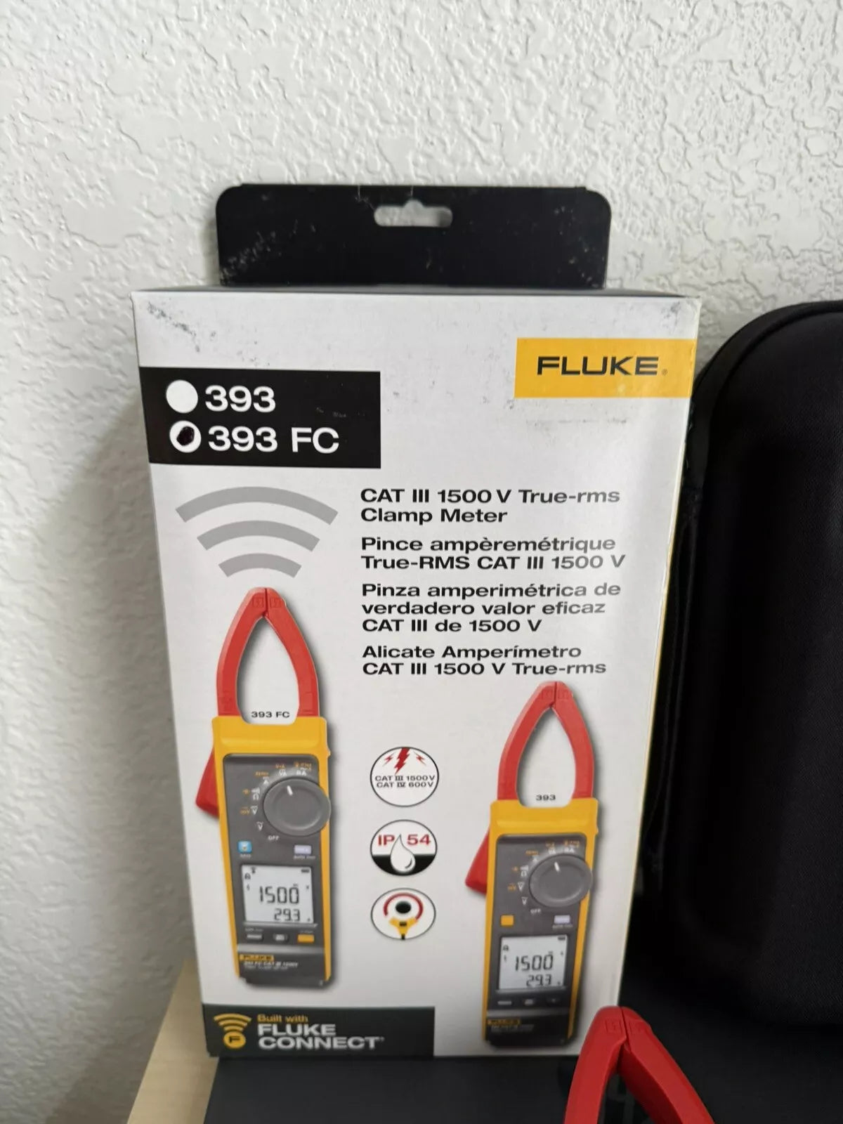 FLUKE 393 FC CAT III 1500 V True-rms Clamp Meter - NEW SEALED