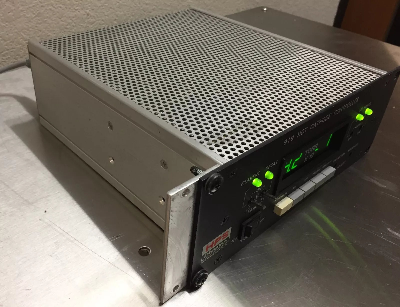 MKS 919-A120-TR Hot Cathode Controllers