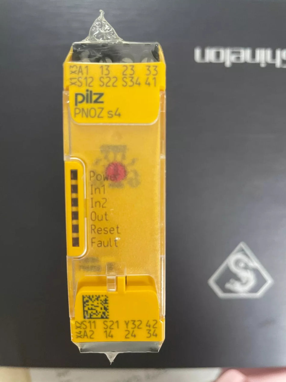 1PC NEW PILZ Safety Relays PNOZ S4 750104 #WR102 WX