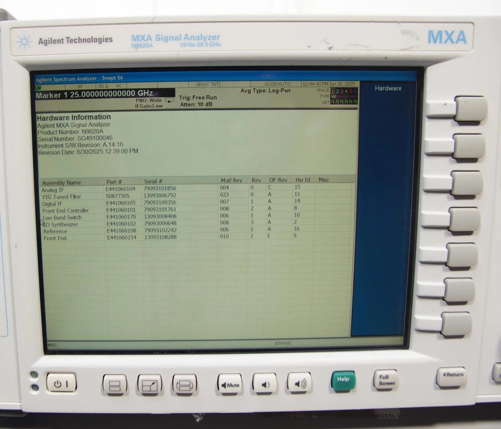 Keysight Agilent N9020A 20 Hz to 26.5 GHz MXA Signal Analyzer w Options