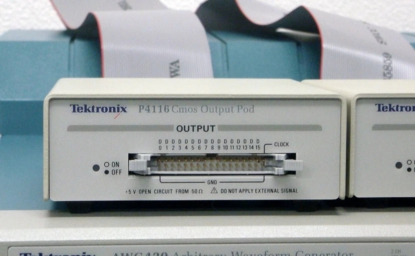 Tektronix AWG420 /03 200MHz 16bit 2ch Airbitarity Waveform Generator