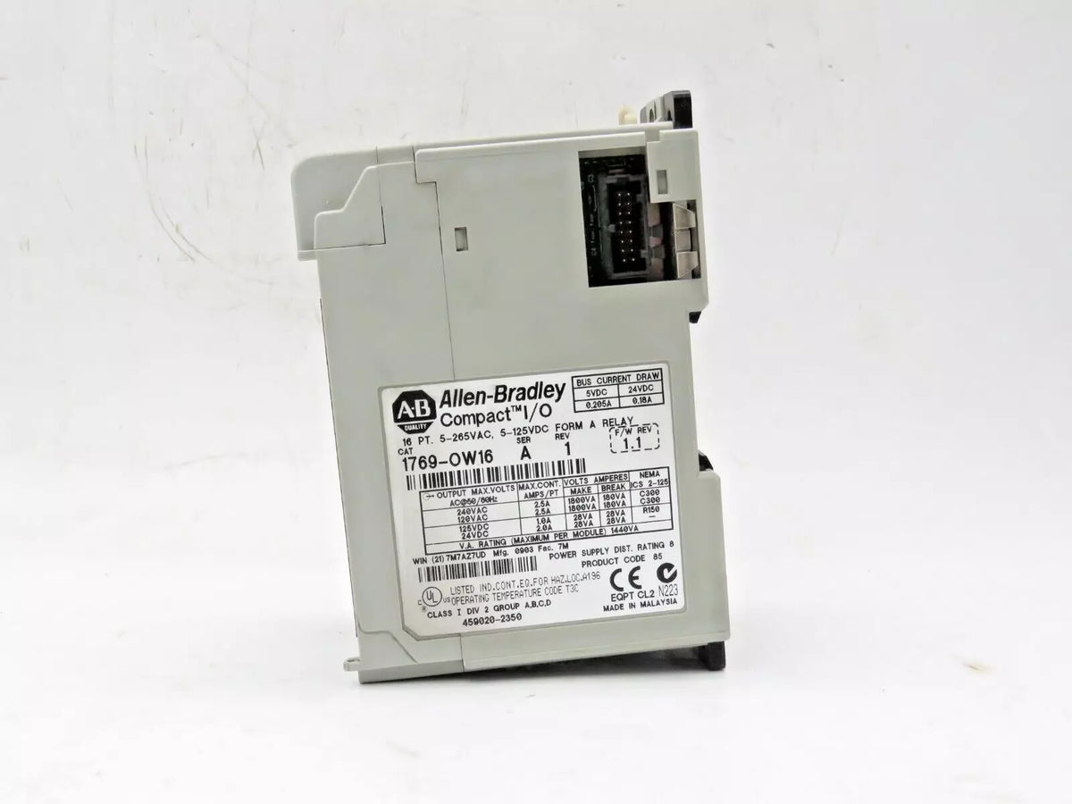 Allen-Bradley 1769-OW16 Compact I/O Relay Output Module Ser A