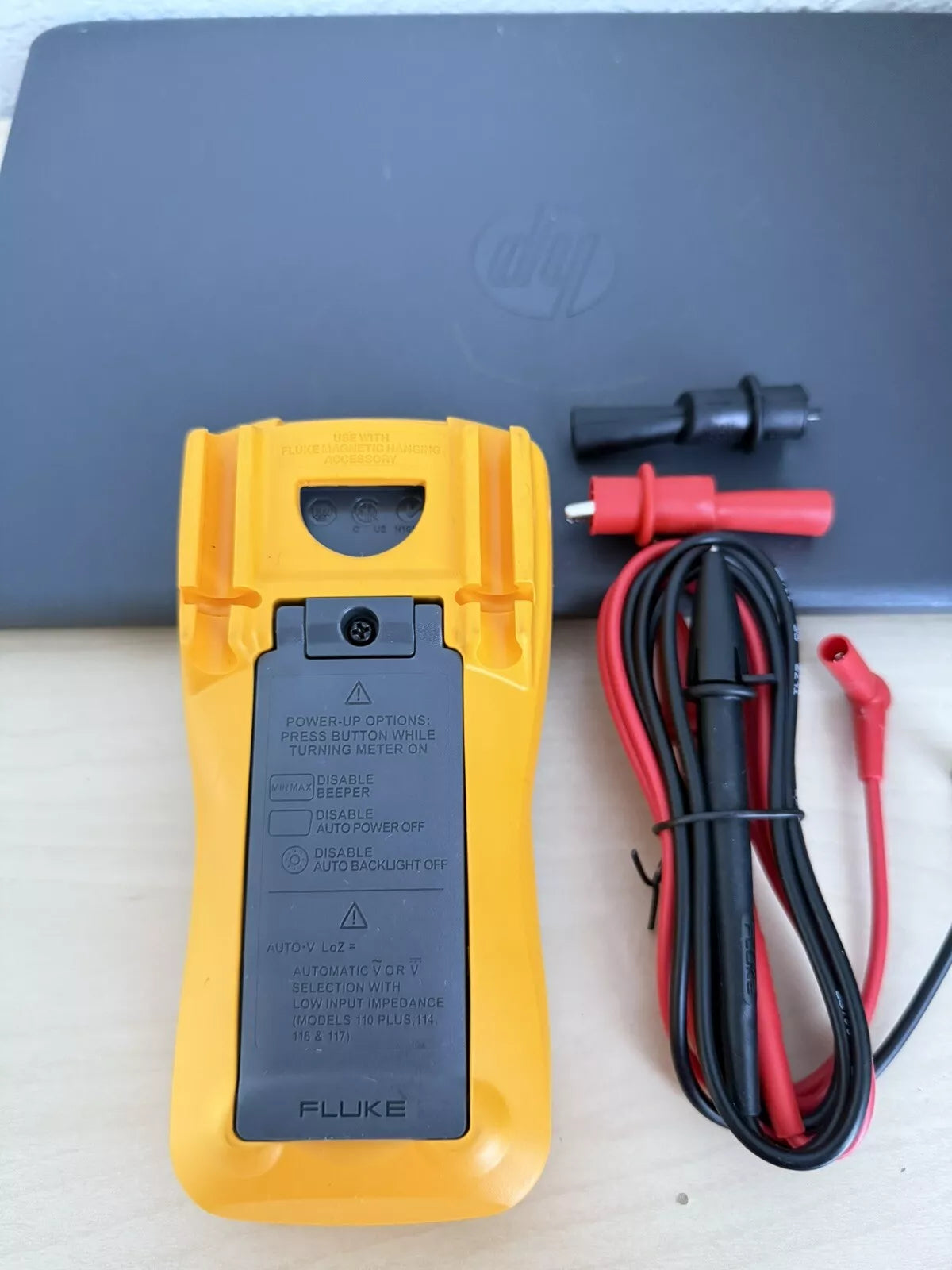 Fluke 116 True RMS Digital Multimeter with Leads - Precision Measurement Tool